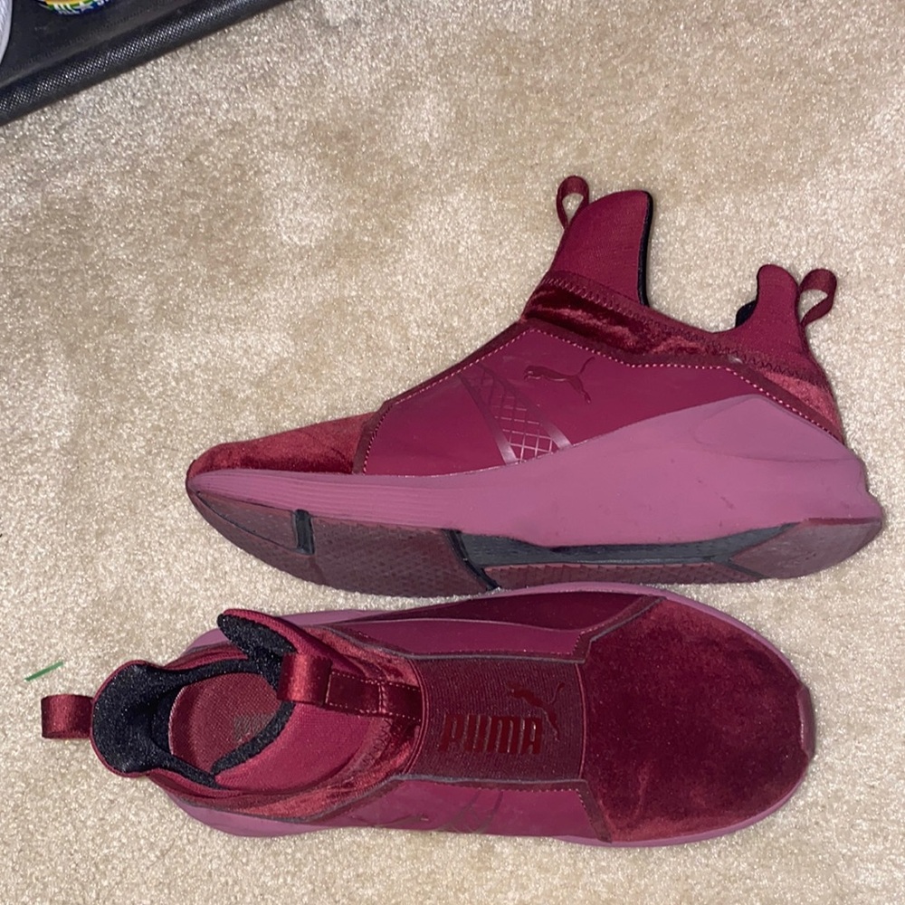 High top velvet Pumas